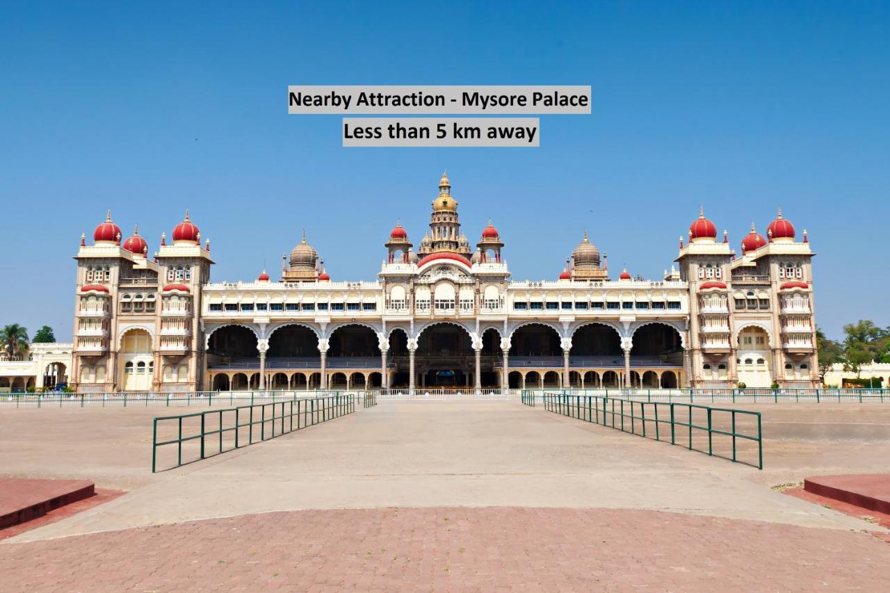 Kaveri Hotel Bed & Breakfast Mysore Esterno foto