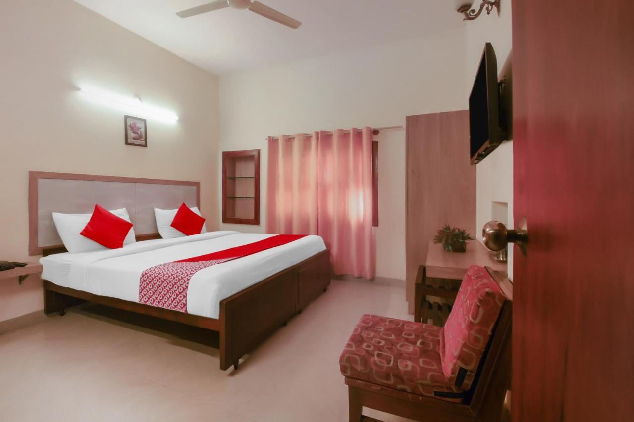 Kaveri Hotel Bed & Breakfast Mysore Esterno foto