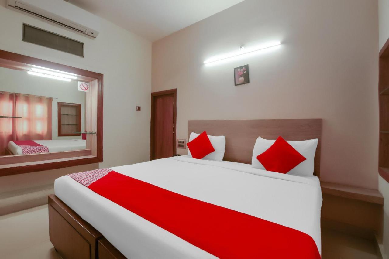 Kaveri Hotel Bed & Breakfast Mysore Esterno foto