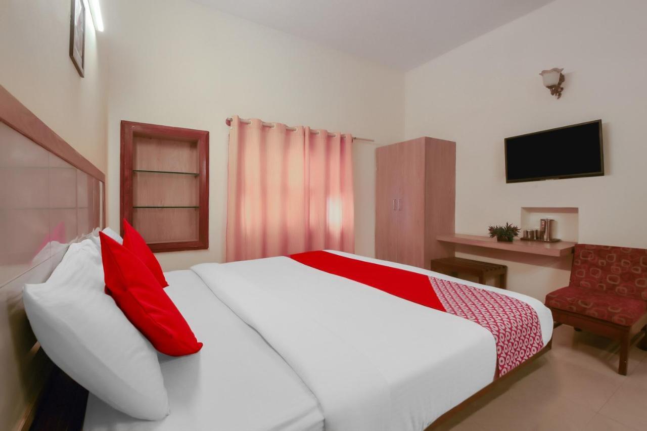 Kaveri Hotel Bed & Breakfast Mysore Esterno foto
