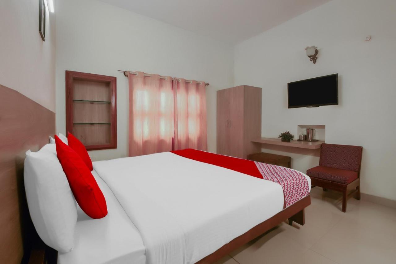 Kaveri Hotel Bed & Breakfast Mysore Esterno foto