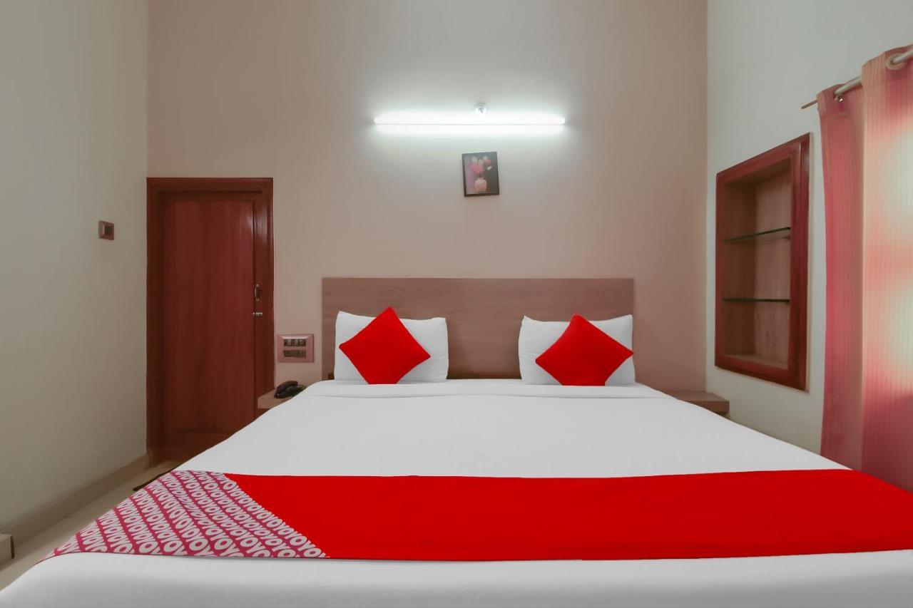 Kaveri Hotel Bed & Breakfast Mysore Esterno foto