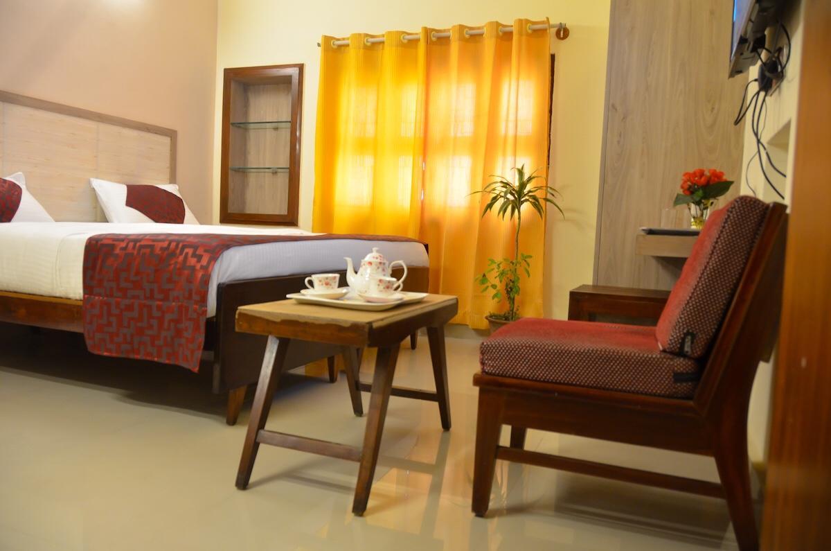 Kaveri Hotel Bed & Breakfast Mysore Esterno foto